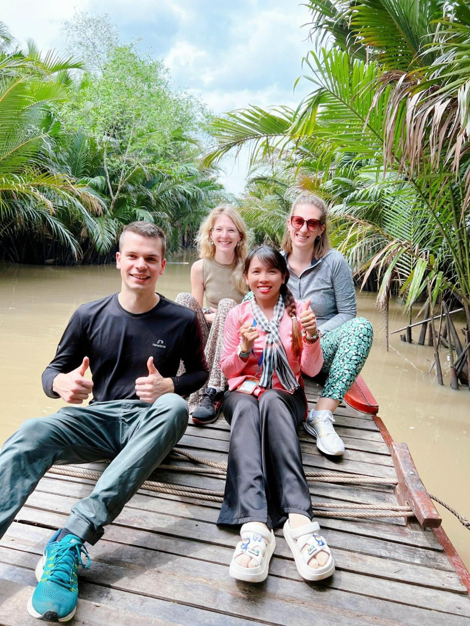 Hide Away Bungalows In Ben Tre City Exterior foto